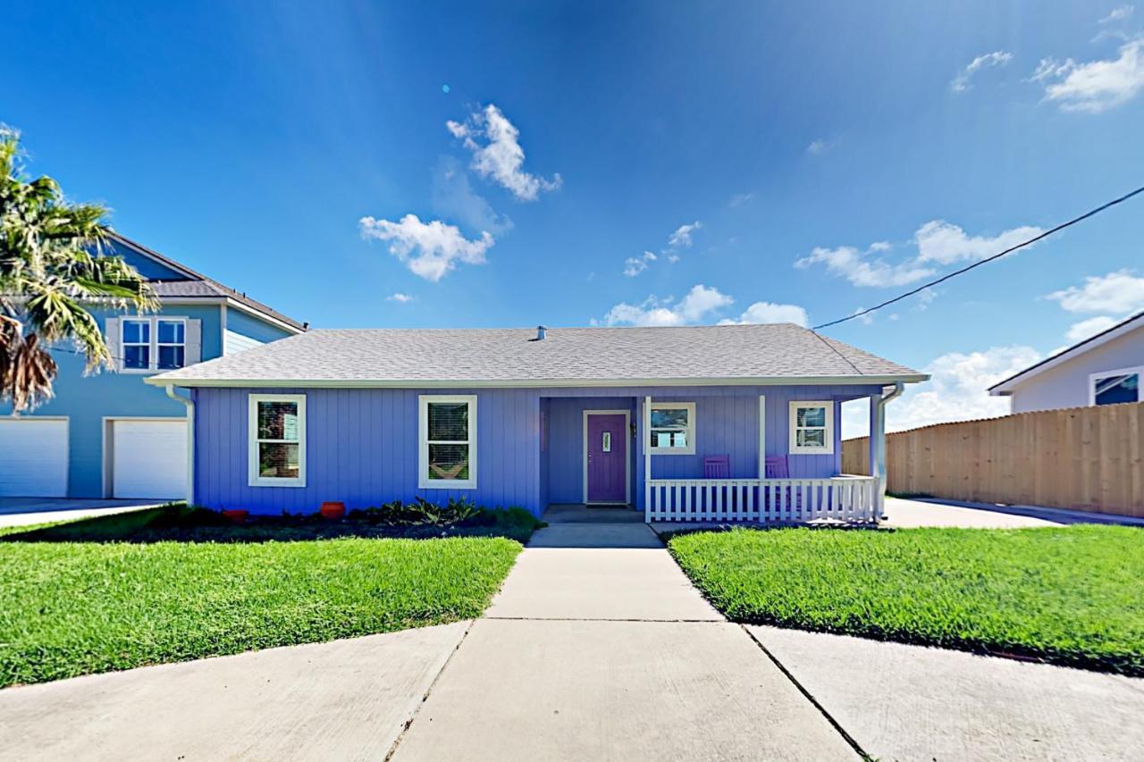 The Purple Beach House Rockport Exterior photo