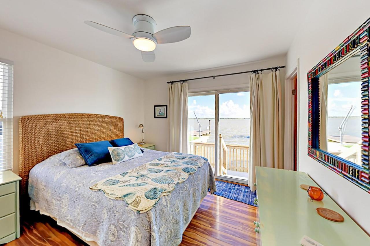 The Purple Beach House Rockport Exterior photo