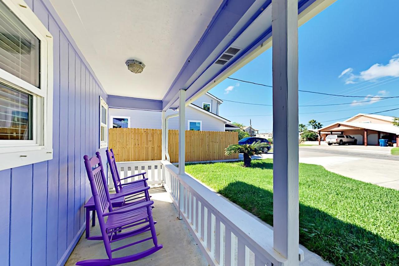 The Purple Beach House Rockport Exterior photo